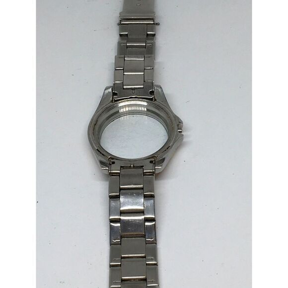 Authentic Fossil Watch Bracelet Strap Links Case Use For Parts Band 18mm T561 - Picture 5 of 9